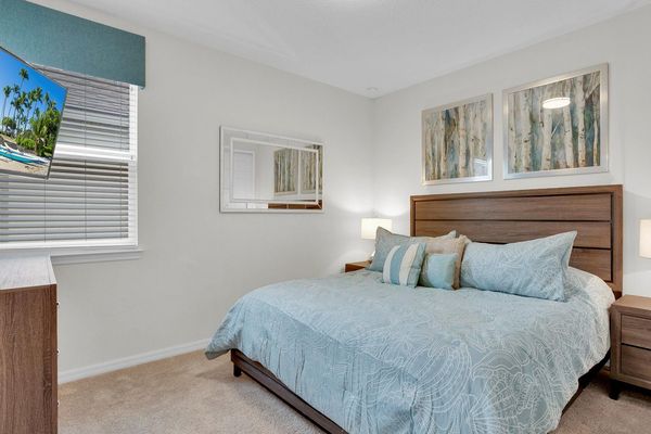 King Bedroom 3 Upstairs
Shared Bathroom