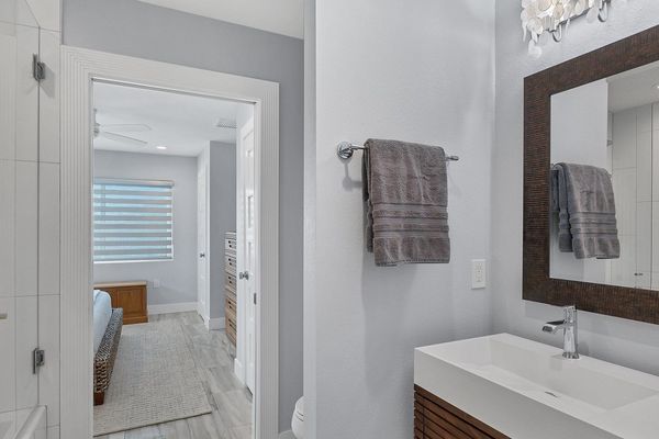 Guest bathroom access from the king bedroom and the hallway