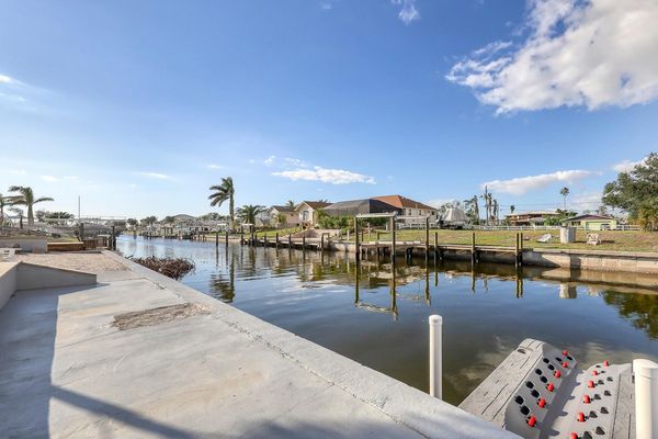 Kayak and jetski launch (Boat lift not available)