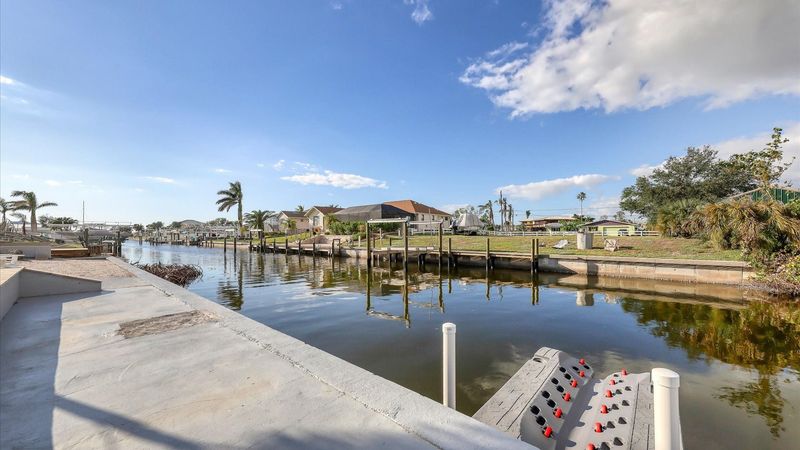 Kayak and jetski launch (Boat lift not available)