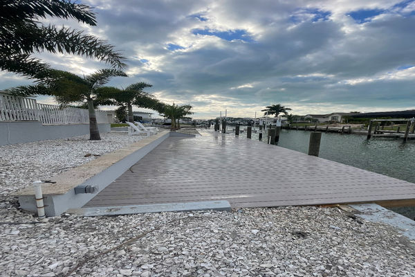 (Boat lift not available)