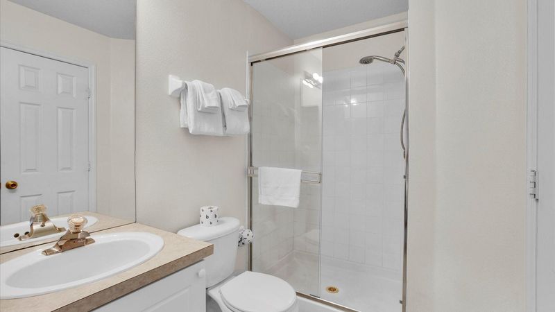King Suite Bathroom 2
Shower