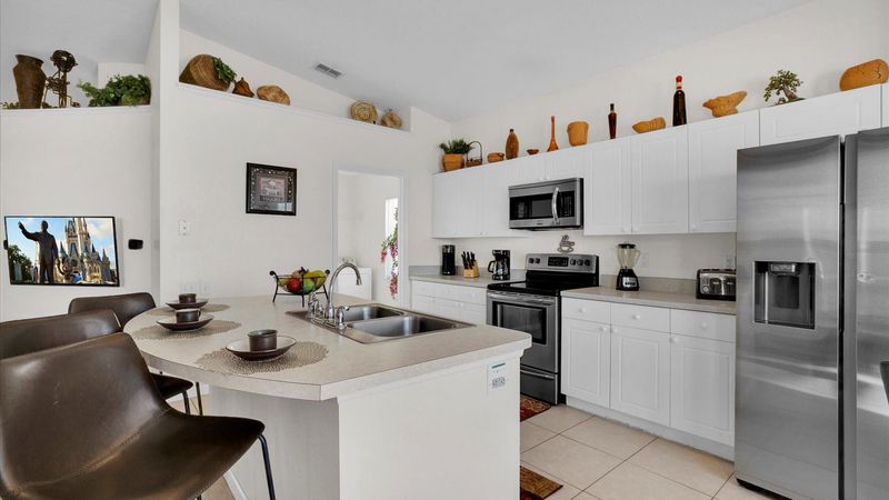 Kitchen (Angle 2)