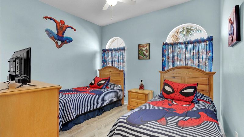 Two Twins Bedroom 3
Spiderman Theme
24" Roku TV