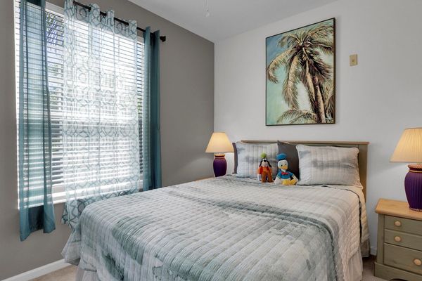 Queen Bedroom 2 (Angle)