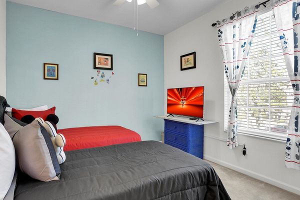 Two XL Twins Bedroom 3 (Angle)
43" Smart TV