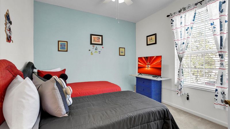 Two XL Twins Bedroom 3 (Angle)
43" Smart TV