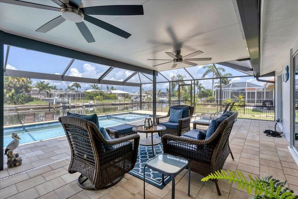 Another seating area on lanai