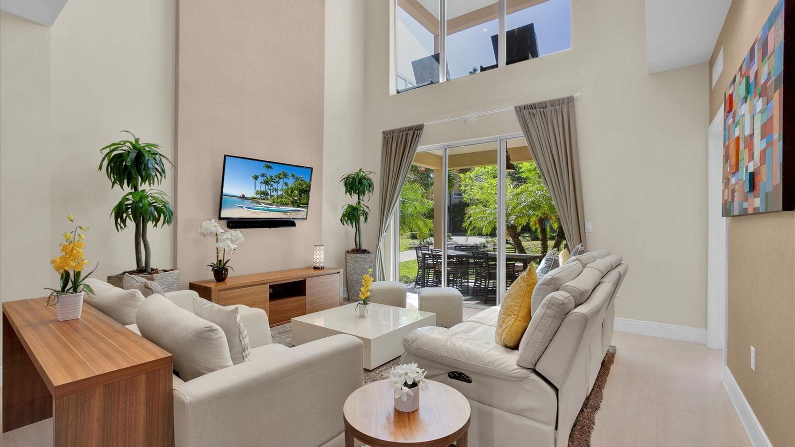 Living Room
55" TV
