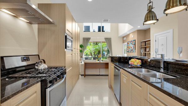 Kitchen (Angle)