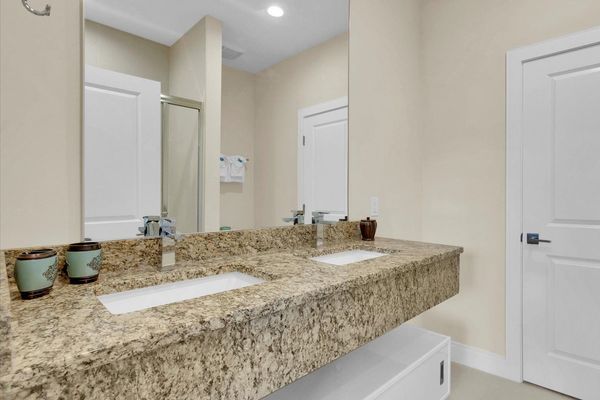 Master King Bathroom 2 Upstairs
Shower