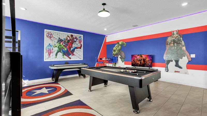 Game Room/Bedroom 8 (Angle 2)
50" Roku TV
Pool Table
Air hockey