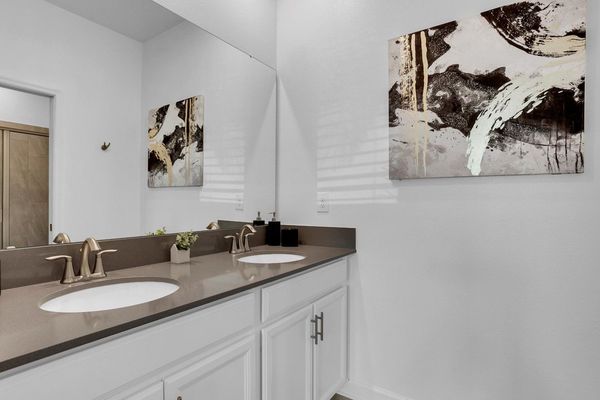 King Suite Bathroom 2
Downstairs