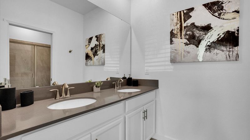 King Suite Bathroom 2
Downstairs