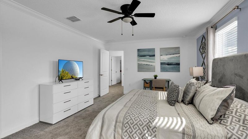 Master King Bedroom 1 (Angle)
40" Roku TV
