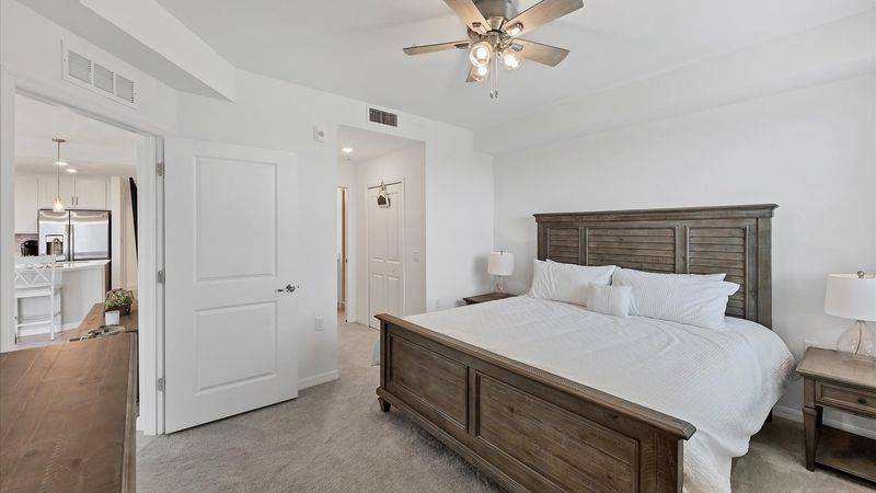 King Master Bedroom with ensuite