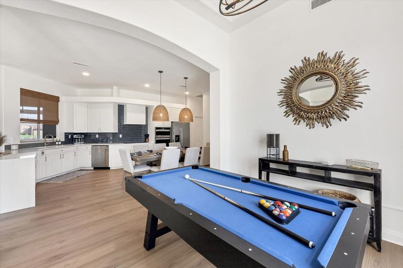 Pool table
