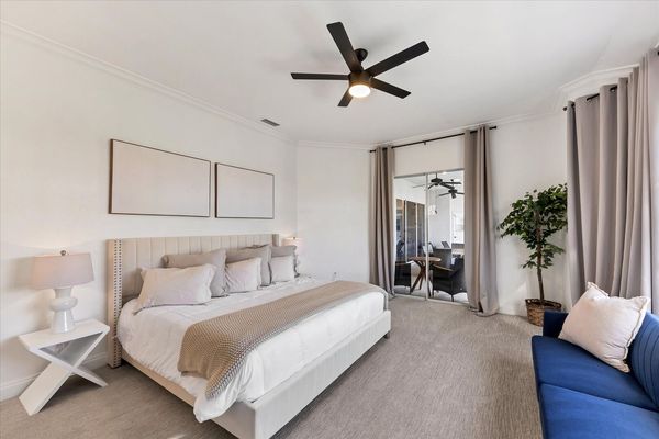 King master bedroom with lanai access