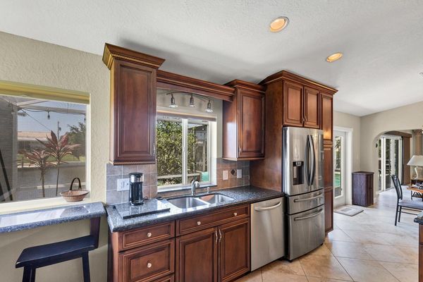 Sunny and open kitchen