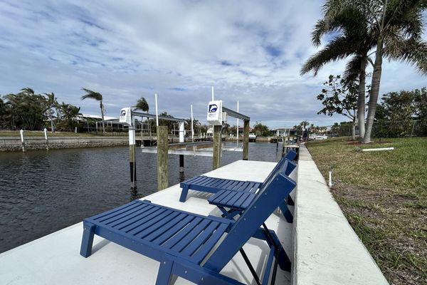 (Boat lift not available)