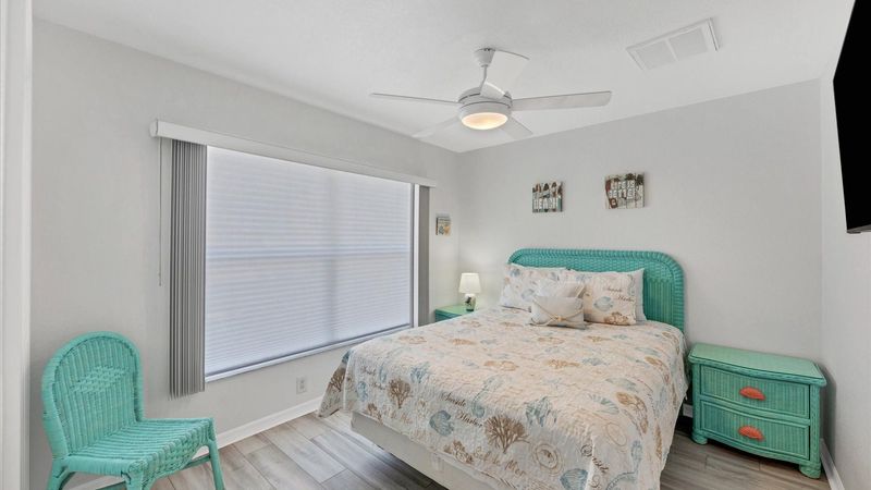 Queen bedroom