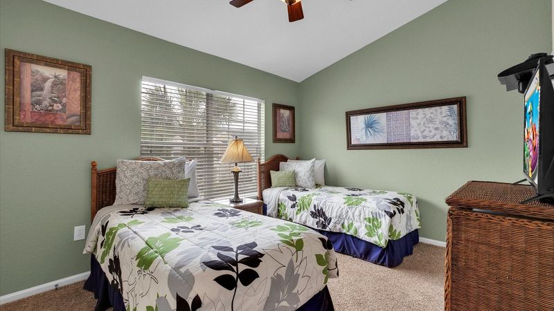 Two Twins Suite Bedroom 2 Upstairs
Attached Bathroom