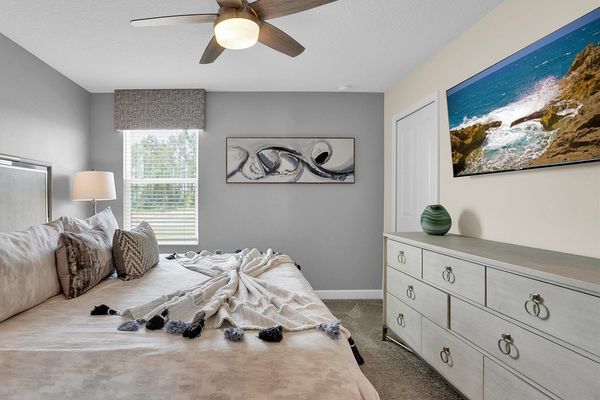 King Bedroom  (Angle)
50" Smart TV