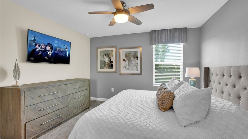 King Bedroom 6 (Angle)
50" Smart TV