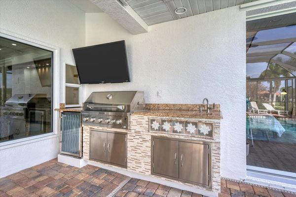 Outdoor kitchen