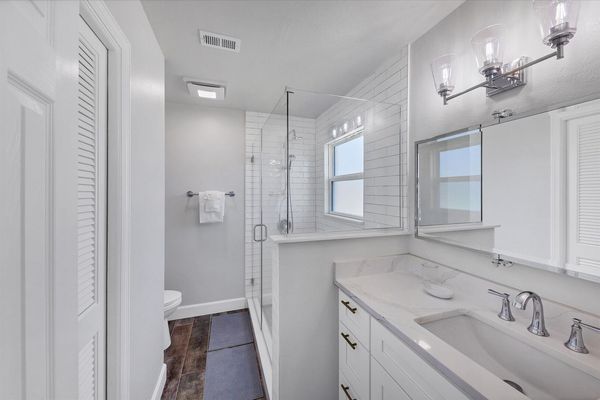 Master Bathroom with huge walkin shower