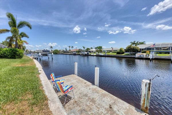 Dock on canal- can fit a good size boat here (Boat lift not available)