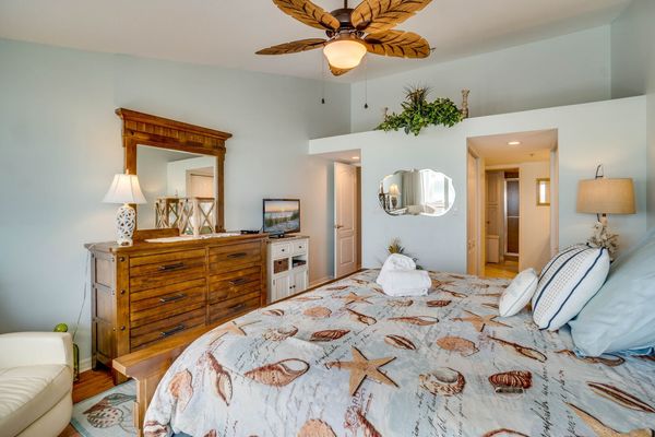 Primary Bedroom - King Bed