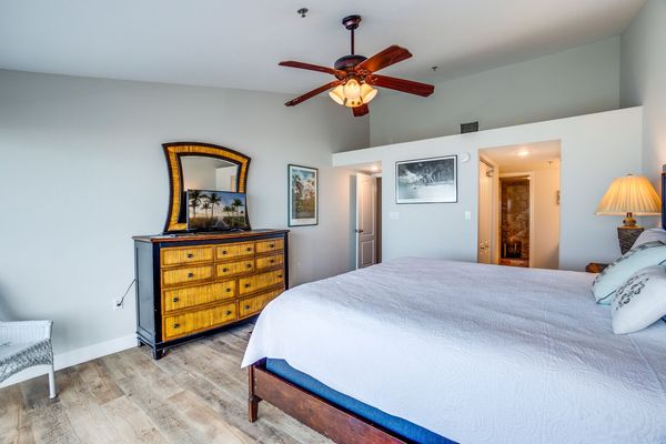 Primary Bedroom - King Bed