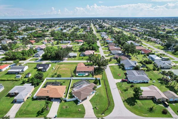 Private pool home in quiet Port Charlotte neighborhood