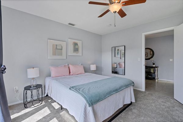 Third Bedroom with queen bed no tv