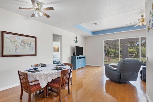 living room/dining room