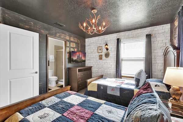 Two Twins Suite Bedroom 4 (Angle)
42" Smart TV