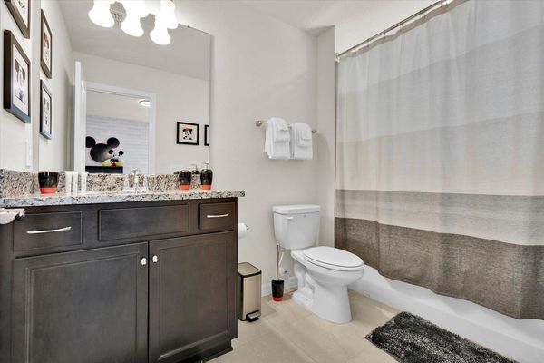 Two Twins Bathroom 5 Upstairs
Tub/Shower Combo