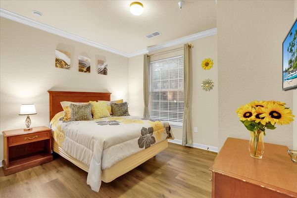 Queen Bedroom 2