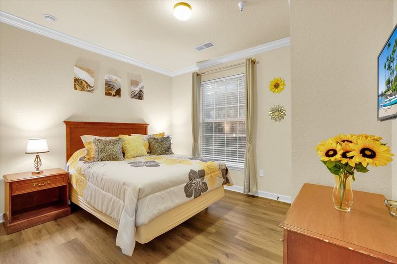 Queen Bedroom 2