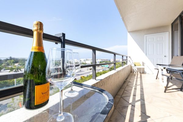 come relax on the large balcony