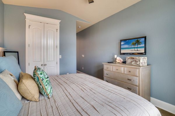 Primary Bedroom - King Bed