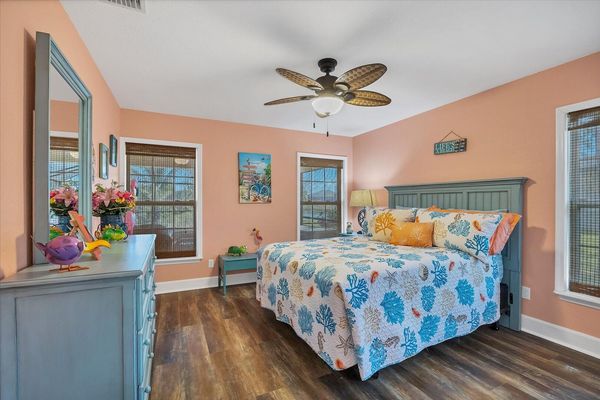 Queen Bedroom