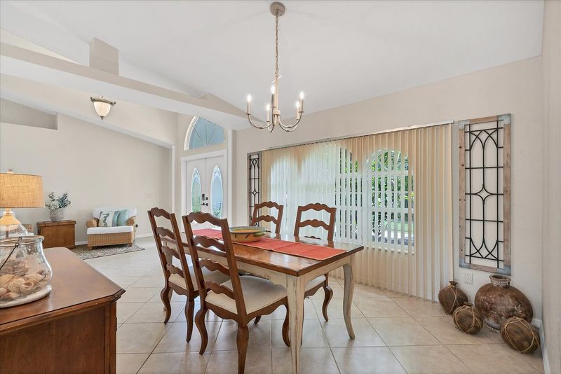 Dining room overlooking front yard