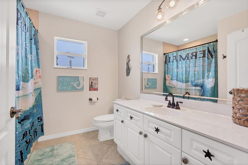 Fun mermaid guest bathroom