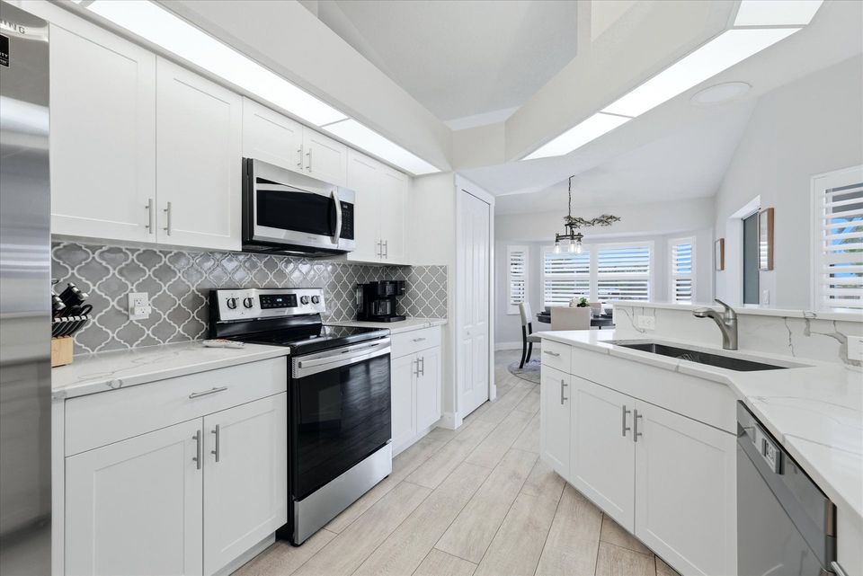 Bright, fully-equipped kitchen