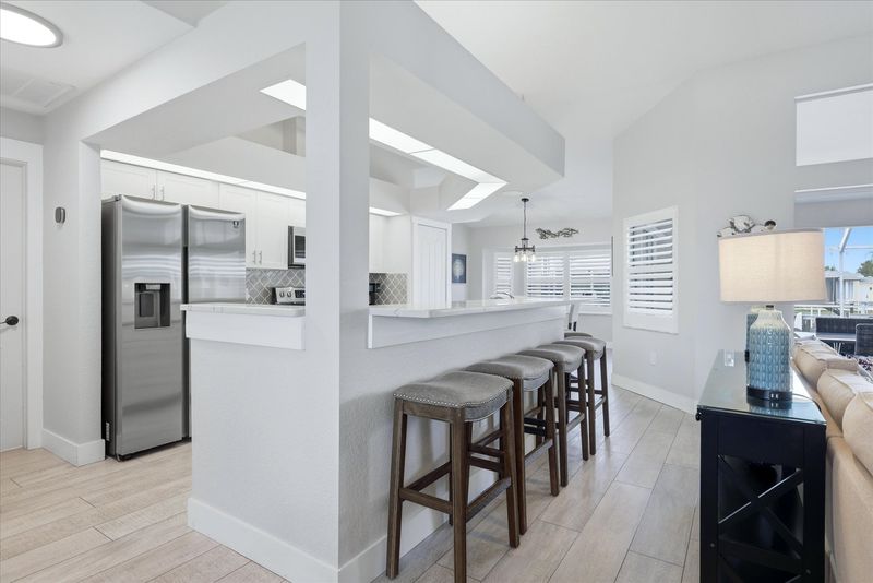 Bright, fully-equipped kitchen