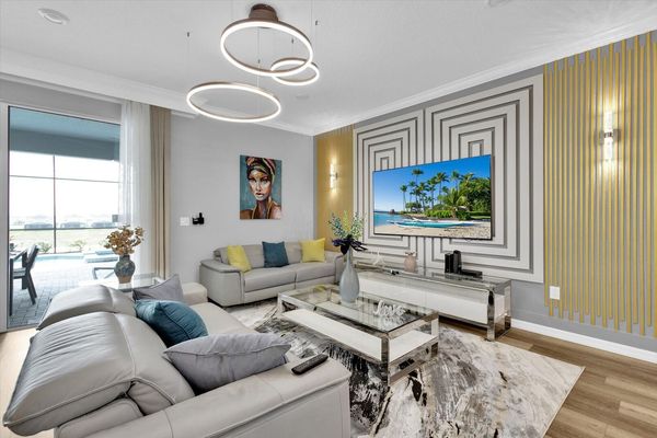 Living Room, 75" Smart TV