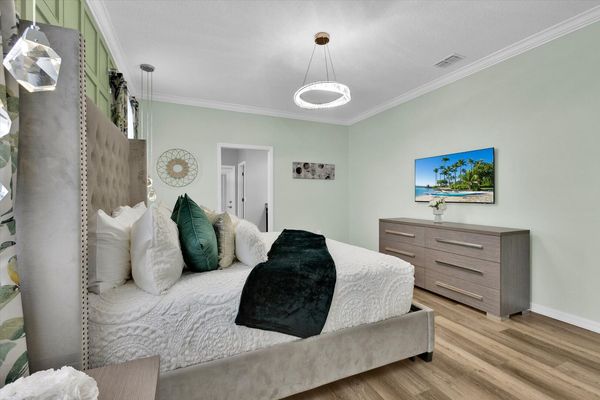 Master Suite 1, King Bed, Downstairs, Attached Bathroom, 50" Smart TV