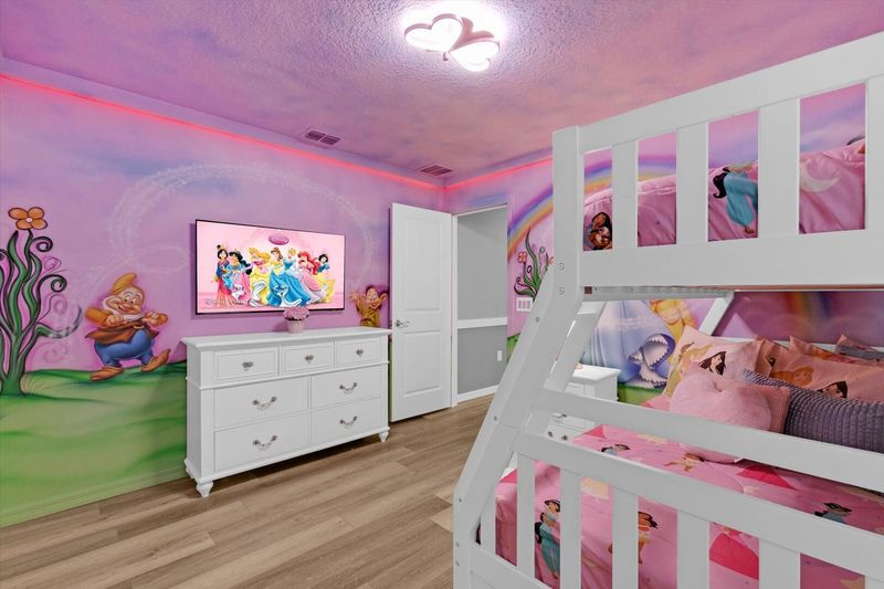 Bedroom 10 - Disney Princess, 
Twin/Double Bunk + Twin Trundle Bed
50" Smart TV